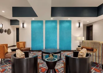 La Quinta Inn & Suites by Wyndham Oxford - Anniston hotel thumbnail 3