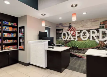 La Quinta Inn & Suites by Wyndham Oxford - Anniston hotel thumbnail 6