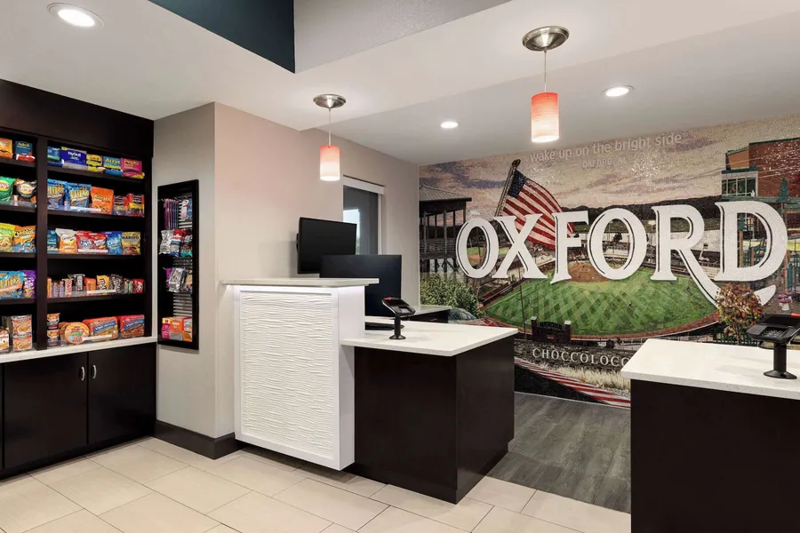 La Quinta Inn & Suites by Wyndham Oxford - Anniston hotel detail image 6