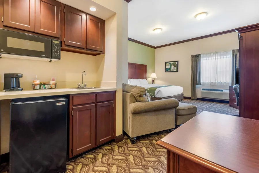 Quality Inn & Suites Zanesville City Center hotel detail image 2