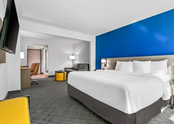 Comfort Inn & Suites Grand Blanc/Flint hotel thumbnail 4