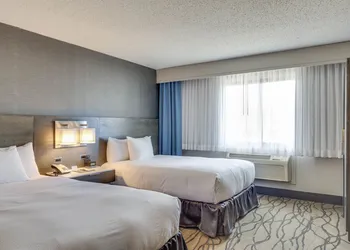 Doubletree by Hilton Hotel Racine Harbourwalk hotel thumbnail 5
