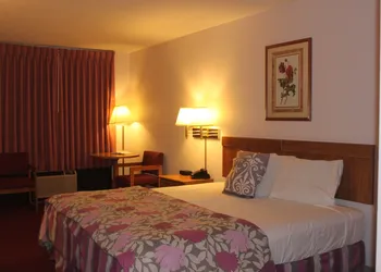 Ozark Valley Lodge hotel thumbnail 5