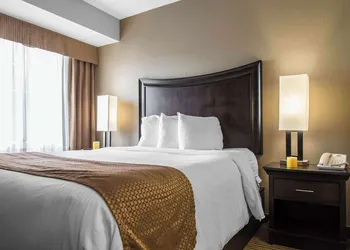 Mainstay Suites Winnipeg hotel thumbnail 7