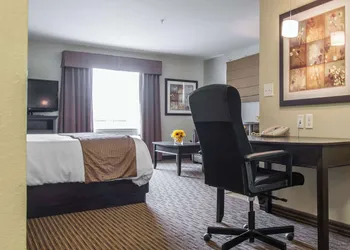 Mainstay Suites Winnipeg hotel thumbnail 8