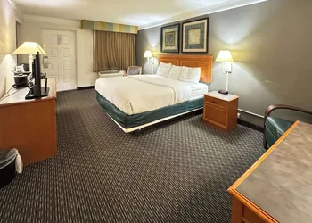 Rodeway Inn hotel thumbnail 8