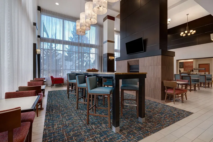 Hampton Inn & Suites Seattle/Federal Way hotel detail image 2