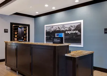Hampton Inn & Suites Seattle/Federal Way hotel thumbnail 6