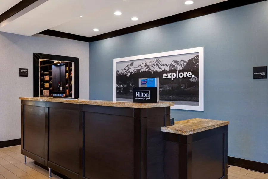 Hampton Inn & Suites Seattle/Federal Way hotel detail image 6