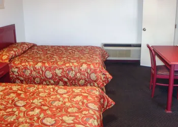 Budget Host Golden Wheat Motel hotel thumbnail 5