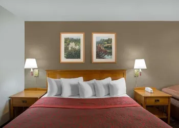 Royal Inn Provo hotel thumbnail 8