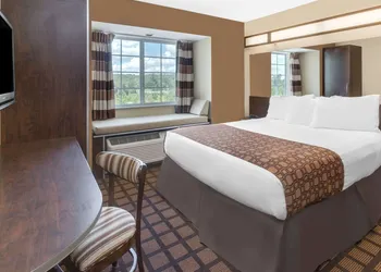 Microtel Inn & Suites by Wyndham Ozark hotel thumbnail 3