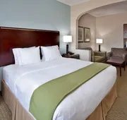 Holiday Inn Express Hotel & Suites Pittsburg by IHG hotel detail image 3