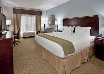 Holiday Inn Express Hotel & Suites Pittsburg by IHG hotel thumbnail 5