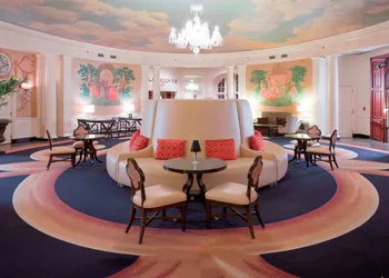 Hotel Roanoke & Conference Ctr, Curio Collection by Hilton hotel thumbnail 3