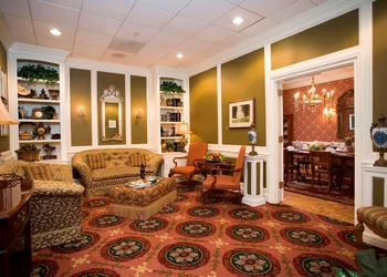 Hotel Roanoke & Conference Ctr, Curio Collection by Hilton hotel thumbnail 4