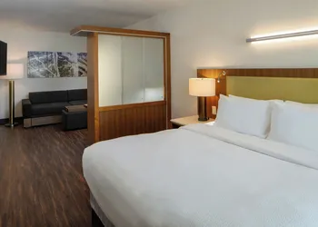 SpringHill Suites by Marriott Lake Charles hotel thumbnail 5