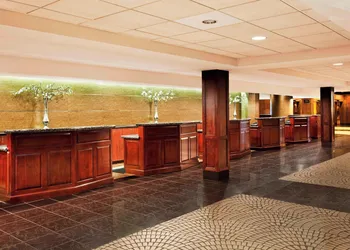 Sheraton Greensboro at Four Seasons hotel thumbnail 3