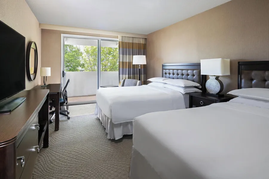 Sheraton Greensboro at Four Seasons hotel detail image 6