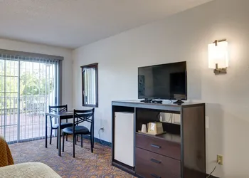 Howard Johnson by Wyndham Branson Theatre District hotel thumbnail 7
