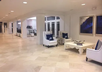 ICONA Avalon hotel thumbnail 2