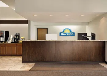 Days Inn by Wyndham Carbondale hotel thumbnail 2