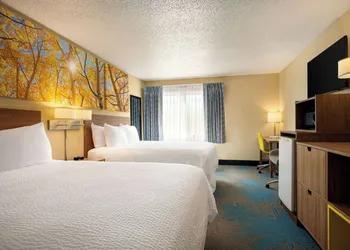 Days Inn by Wyndham Carbondale hotel thumbnail 6