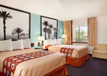 Super 8 by Wyndham Indio hotel thumbnail 6