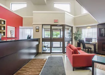 Comfort Inn Amherst hotel thumbnail 2