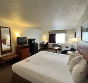 Serena Inn & Suites - Sundance hotel detail image 7