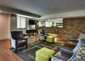 EverSpring Inn hotel thumbnail 2