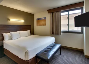 EverSpring Inn hotel thumbnail 4