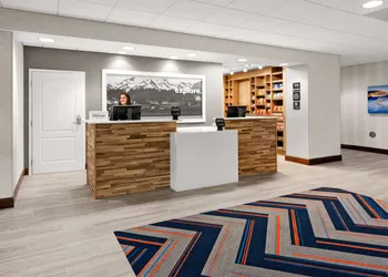 Hampton Inn & Suites Fairbanks hotel thumbnail 4