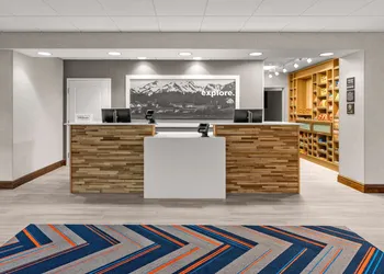 Hampton Inn & Suites Fairbanks hotel thumbnail 5