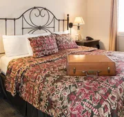 Vineyard Court Designer Suites Hotel hotel detail image 5
