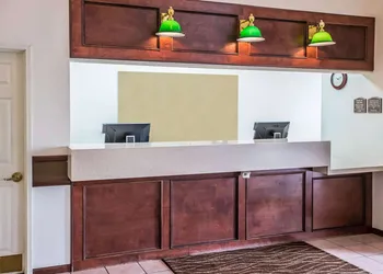 Quality Inn & Suites Dixon near I-88 hotel thumbnail 5