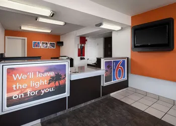 Motel 6-Carpinteria CA - Santa Barbara - North hotel thumbnail 2
