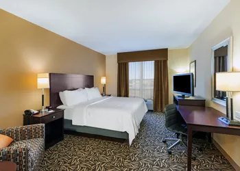 Holiday Inn Ardmore I-35 by IHG hotel thumbnail 4