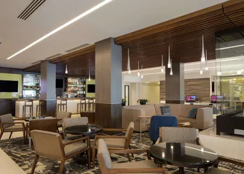 DoubleTree by Hilton Hotel Syracuse hotel thumbnail 2
