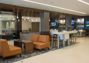 DoubleTree by Hilton Hotel Syracuse hotel thumbnail 5