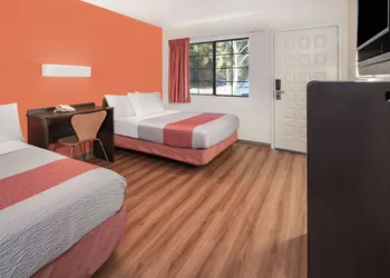 Motel 6 Thousand Oaks, CA hotel thumbnail 8