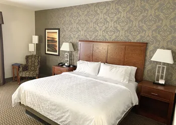Holiday Inn Express Holland by IHG hotel thumbnail 7