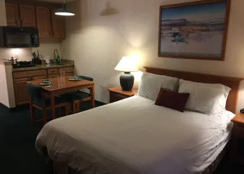 3 Peaks Lodge hotel thumbnail 2