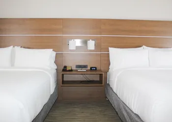 Holiday Inn Express & Suites Martinsville by IHG hotel thumbnail 8