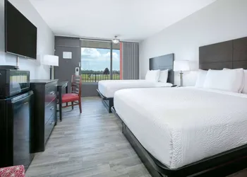Ramada by Wyndham Diamondhead I-10/Gulfport hotel thumbnail 3