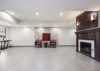 Red Roof Inn PLUS+ & Suites Birmingham - Bessemer hotel thumbnail 3