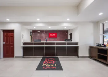 Red Roof Inn PLUS+ & Suites Birmingham - Bessemer hotel thumbnail 5