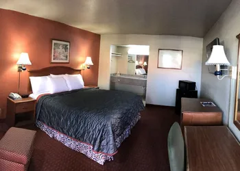 Best Budget Inn - Abilene hotel thumbnail 4