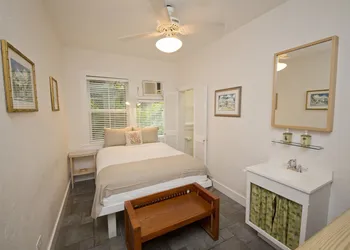 Eden House hotel thumbnail 3