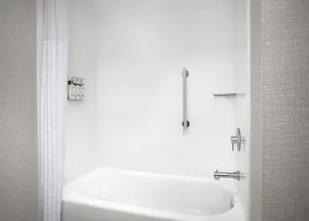 Holiday Inn Express Hotel & Suites DFW West - Hurst by IHG hotel thumbnail 3